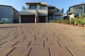 Best Decorative Concrete Driveways  in Country Clu, FL